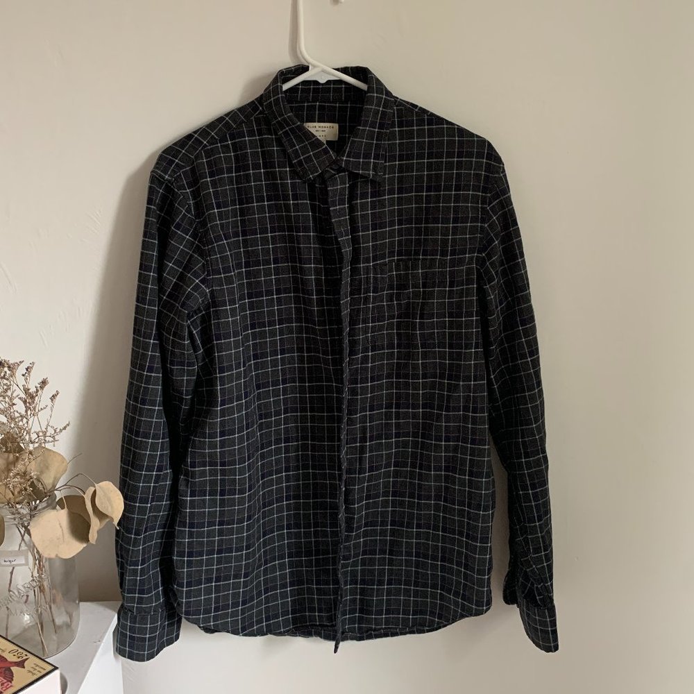 Men's medium Club Monaco long sleeve shirt